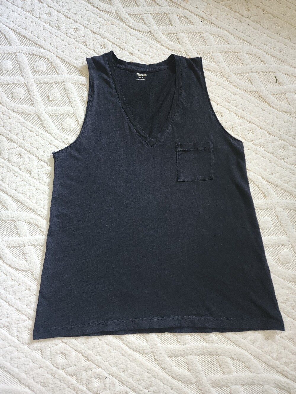 Madewell Black V-Neck Sleeveless Tank with Chest Pocket